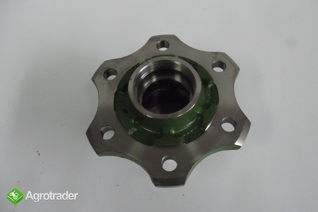 Piasta koła przedniego 6 otworów 450 x16 URSUS C-360/C-330